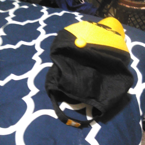 Russell Hawkeyes hat - Picture 3 of 4